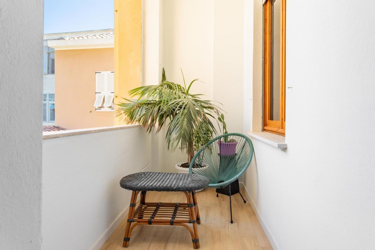 Domus Laetitiae Rooms & Apartments Quartu Sant'Elena Luaran gambar